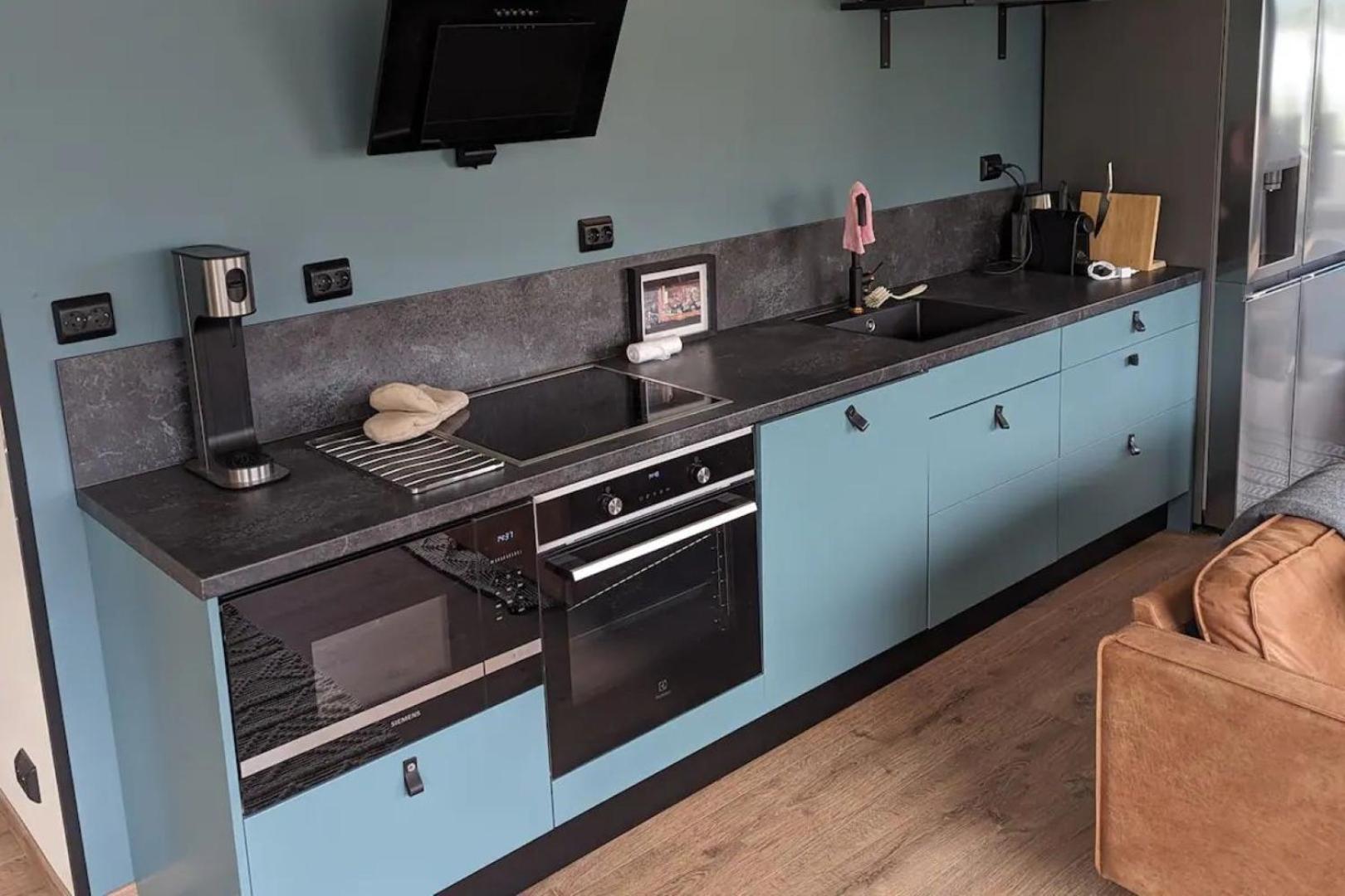Nydelig Hytte Med Fantastisk Beliggenhet Ved Sjoen Villa Laupstad Ngoại thất bức ảnh