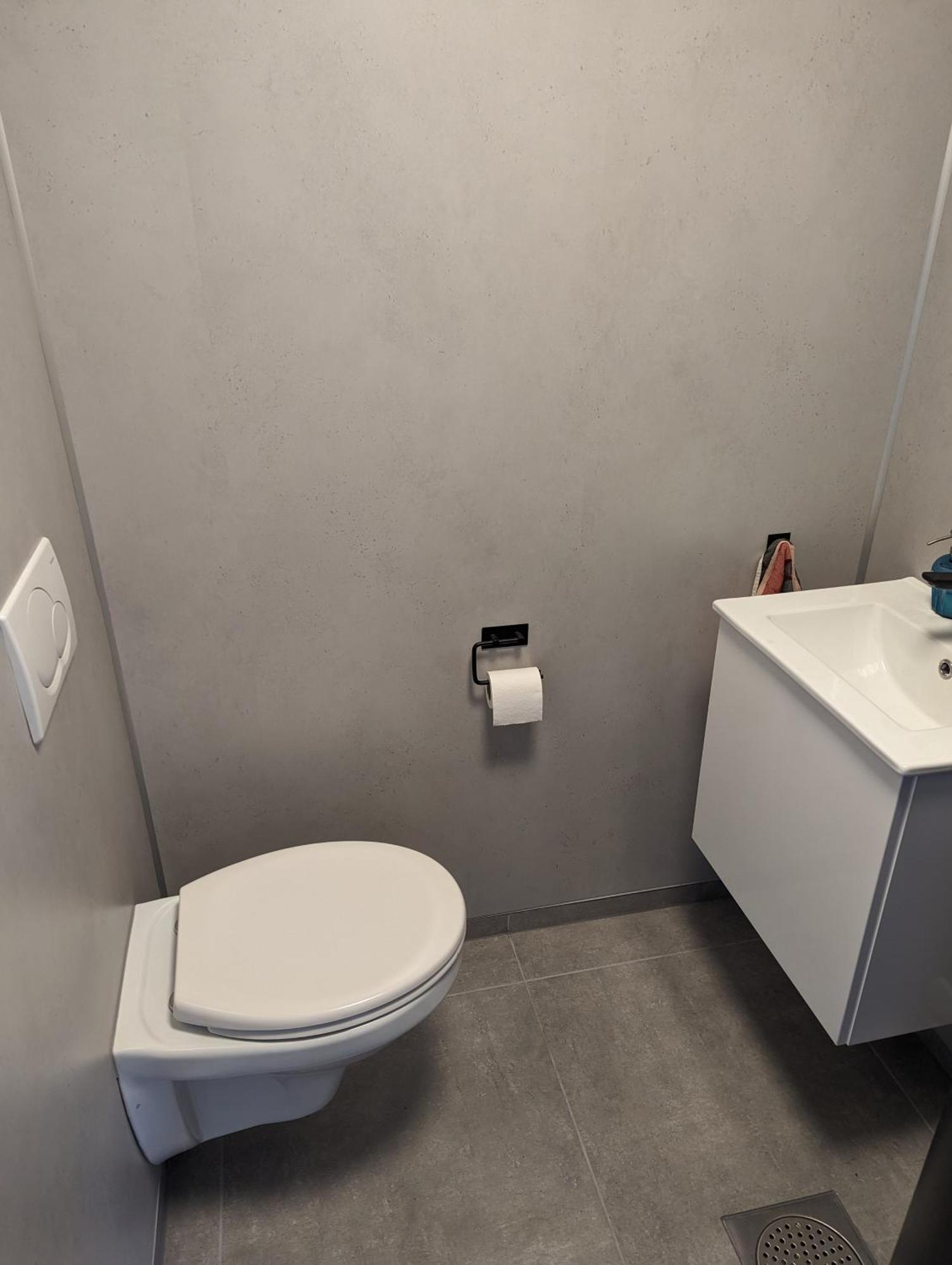 Nydelig Hytte Med Fantastisk Beliggenhet Ved Sjoen Villa Laupstad Ngoại thất bức ảnh